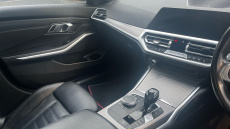 BMW 3 Series 330d xDrive M Sport 4dr Step Auto Diesel Saloon